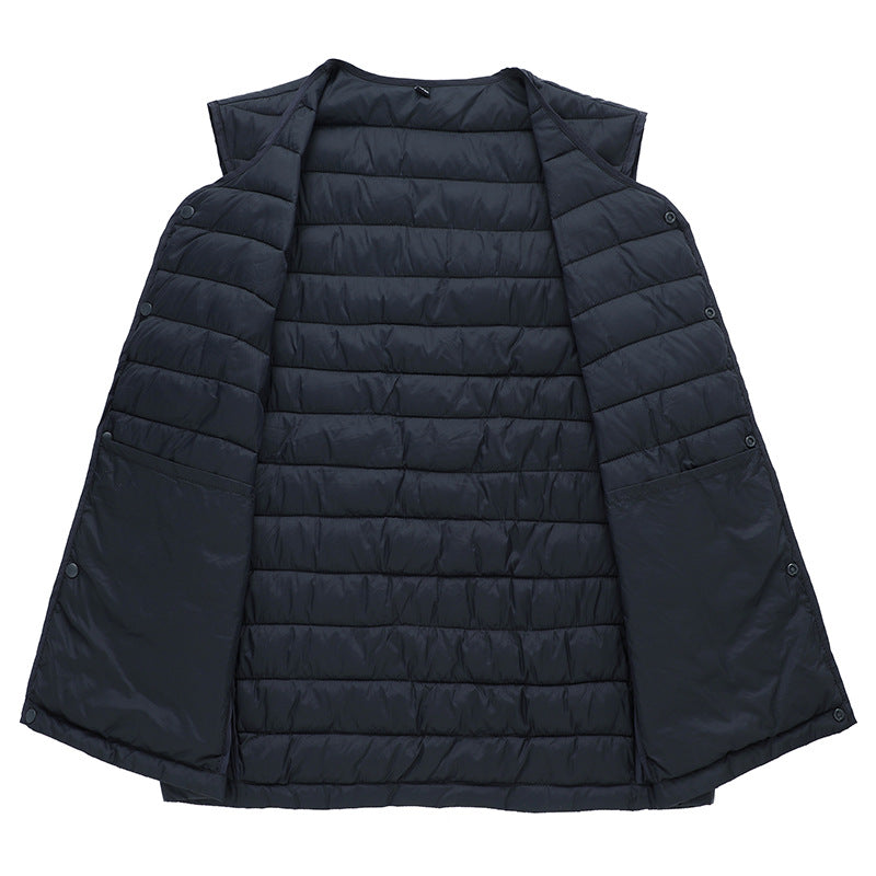 Unisex down jacket for men and women in polyester. Cheap V-neck. Promotional.